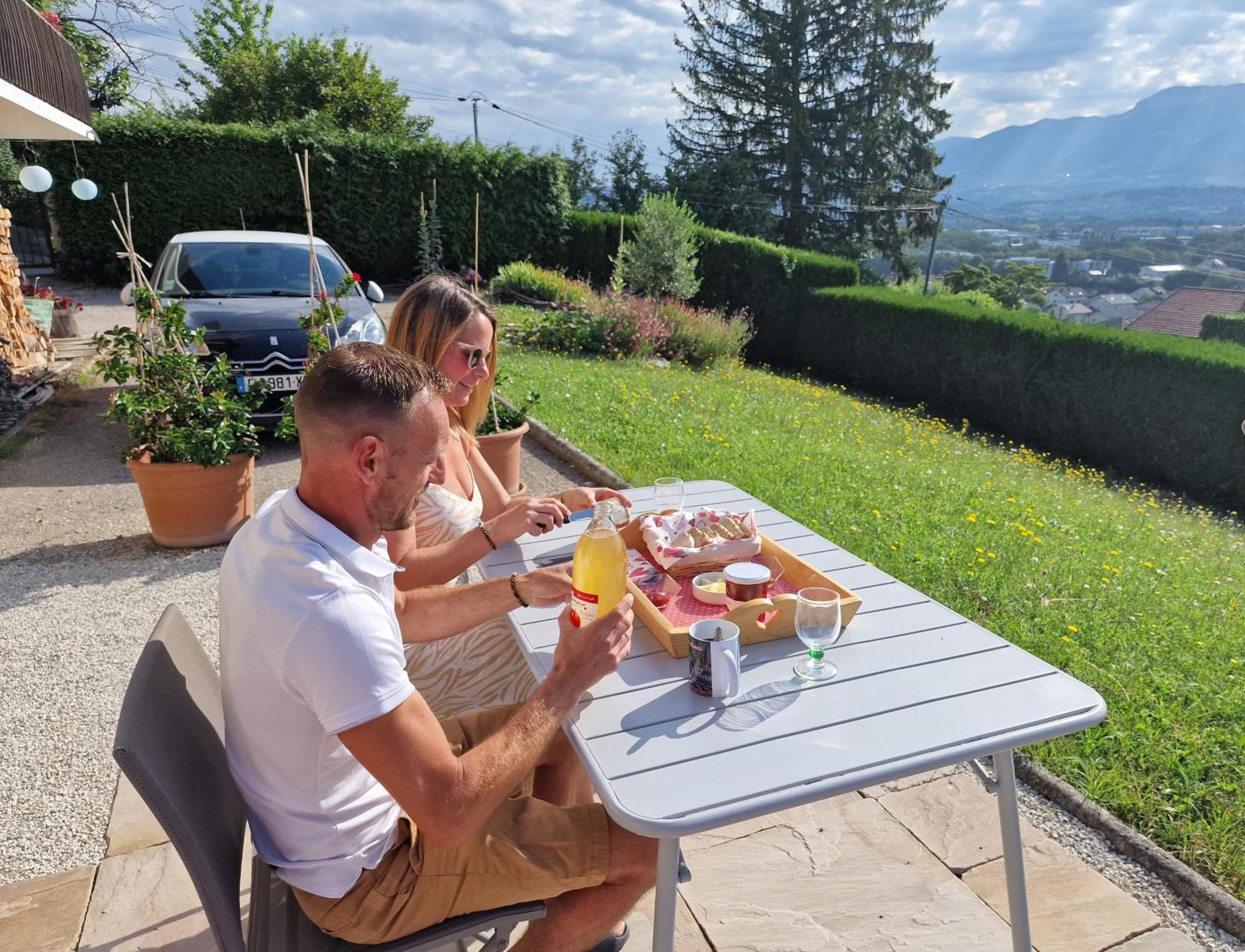 Studio Bellevue Appart Independant Renove 2024 Piscine Parking Proche Centre Annecy Poisy Ngoại thất bức ảnh